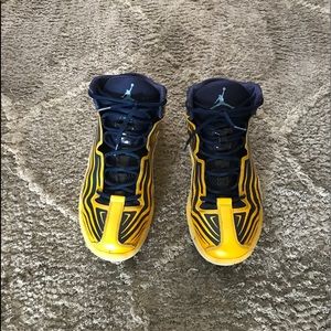 Jordan Aeromania Size 11.5 Basketball Shoe